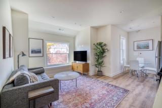 Dupont Circle 1br w wd nr bars metro station WDC-750 - Washington, D.C. - 0