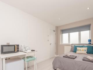 Burnley Central Hub Couples Choice - Pass the Keys - Burnley - 5