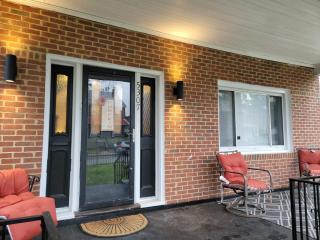 Homely Charming Woods - Baltimore - 6