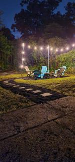 Homely Charming Woods - Baltimore - 7