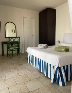 TRAVELLIVING - Casa Vacanze Villa Ida, Beachfront - Punta Braccetto - 3