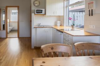 South Central Country-Apartment - 9