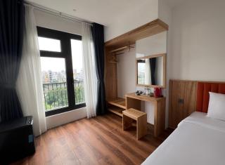 Haven Hut Riverside Hotel - 7