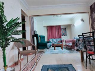 Maadi ring road Family apartment - Il Cairo - 8