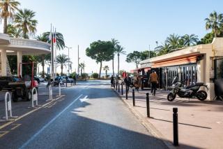 2-Bedroom Apartment with Terrace and Side Sea View - 7