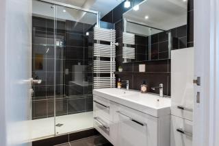 2-Bedroom Apartment with Terrace and Side Sea View - 5