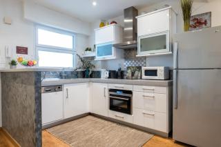 2-Bedroom Apartment with Terrace and Side Sea View - 4