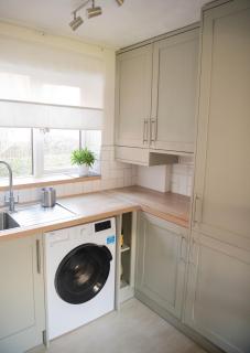 Dorset Stylish Apartment - 2