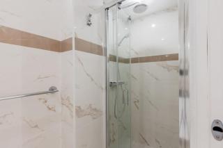 Luxurious 2-room Apartment in Palm Beach - 8