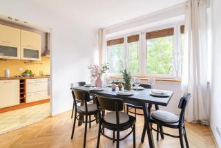 Smolna 8 - Warm Apartment with Balcony by Noclegi Renters - Varsovie - 8