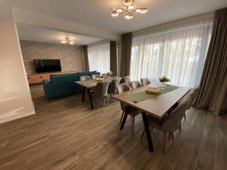 Pensiunea PIRI LAND - Comarnic - 1