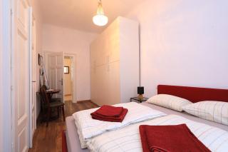 Alan's Downtown Apartment - 8