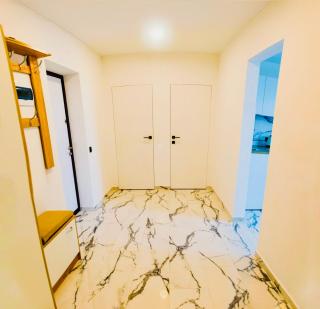 Панорамні апартаменти в новобудові поручь з центром - Kiev - 8