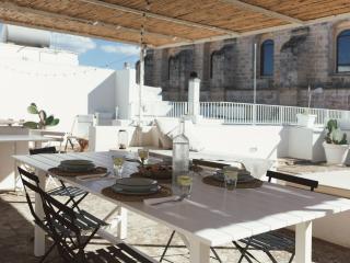 Palazzo dei Gigli Puglia - house with heatable rooftop-Pool - 1