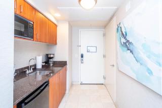 TRUMP INTL 2 BEDROOM APARTMENT 1600 Sf Ocean and Bay View - 1
