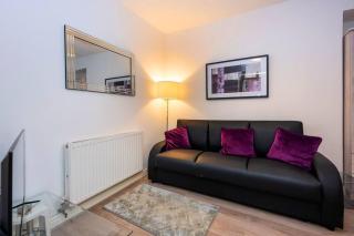 Modern 1BR Apartment Near Swansea Centre - 8