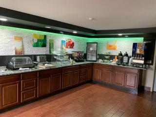Quality Inn and Suites Middletown-Franklin - Franklin - 5