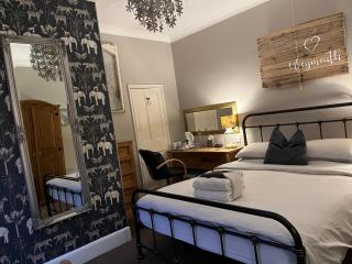 Kelston Guest House - 5