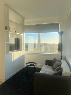 London Luxury Heathrow AIRPORTApartments Terminal at 12345 PARKING ON SITE - 7