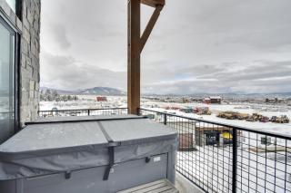 Winter Park Retreat Balcony, Hot Tub and Fireplace! - 8