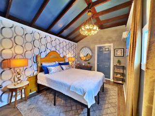 The Q Loft Galveston - 2