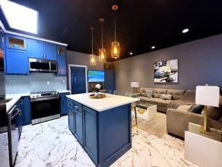 The Q Loft Galveston - 7