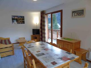 Appartement cosy à Valfréjus, 200m des pistes, balcon ouest, 6 pers, cuisine équipée, draps inclus - FR-1-561-23 - 2