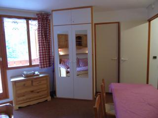 Studio cabine 4 pers à 100m des pistes et commerces, balcon sud, parking gratuit, draps inclus. - FR-1-561-11 - Valfréjus - 7
