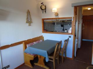 Studio cosy à 100m des pistes et commerces, balcon, draps inclus, parking gratuit - FR-1-561-64 - Modane - 9