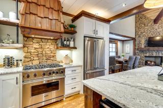 The Lazy Daze Cabin in Blue Ridge with Hot Tub - Blue Ridge - 1