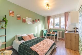 LE REFUGE - NETFLIX I WIFI HAUT DEBIT I PARKING - Confort & Cosy - Valenciennes - 3