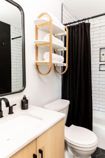 WALK to Downtown Broadway with Pool, Parking and Patio - 8