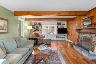 656 W Falmouth Hwy, Falmouth - 1