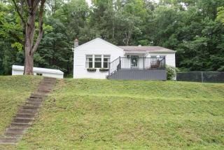 Laurel Hill - - 8