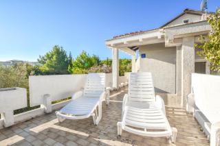 House Marrie Lou - Banj - 1