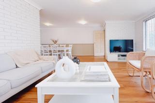 Seaside Haven, 3-62 Tomaree Rd - Wi-Fi and perfect for families - Shoal Bay - 3