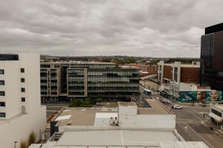 Vida Central - 2 bed, 1.5 bath w parking, gym & pool - Newcastle - 1