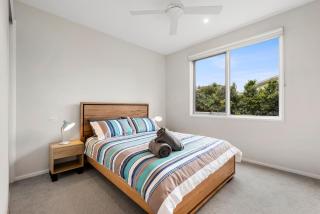 Field By The Beach - Ocean Grove - 2