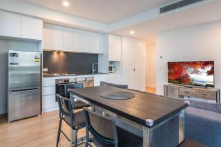 Inner-city 1 bedroom Apartment Parking and Pool - 3