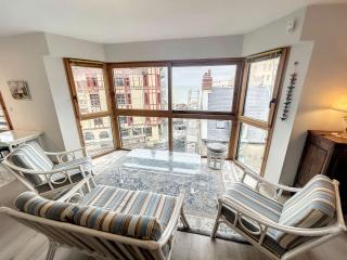 Grand duplex en centre-ville avec vue, à 50m de la plage, ascenseur, et WIFI - FR-1-361-165 - Granville - 9