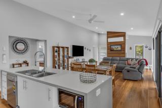 29 Mirrabooka Road, Mallacoota - Eagle View House - Mallacoota - 1