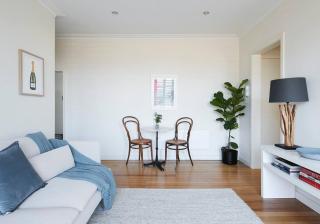 A Touch of Tuscan Charm off Toorak Road - 2