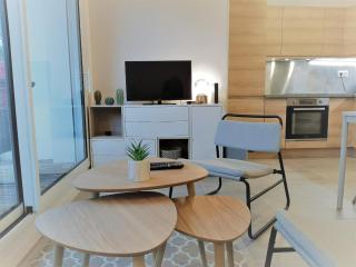 Appartement moderne 3* avec balcon, proche du lac et plage, parking privatif, Wi-Fi inclus - FR-1-239-862 - 2