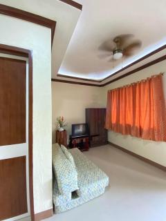Merangie Travellers Inn - Dauis - 5