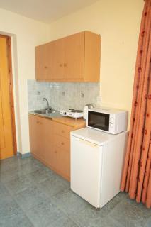 Alia Beachfront Suites and Spa - Haraki - 9