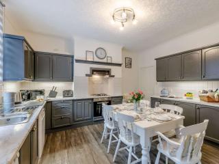 4 Bed in Holmfirth 86032 - Holmfirth - 8