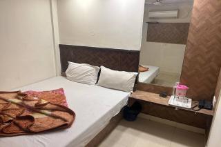 Shree Lodge Near New Delhi Railway Station, Paharganj - Nova Deli - 3