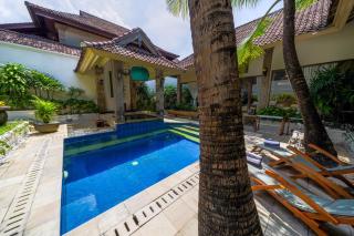 Villa CHANDI 2 - Legian - Seminyak - 5 Bedroom 4 Bathroom Villa - Great Location ! - Seminyak - 4