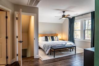 The Downtown Ace - 1