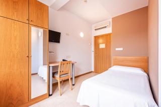 HOTEL LA PERLA - Olot - 1